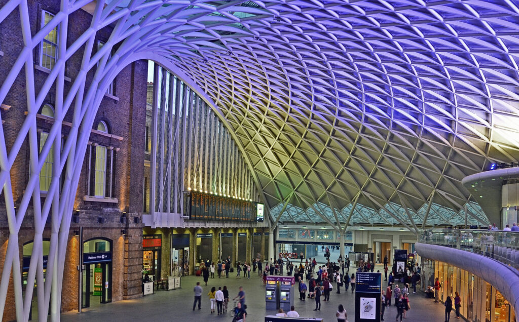 Overview on KING’S CROSS Station with London Car Transfer